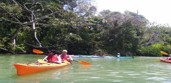 Adventures Panama - Kayaking